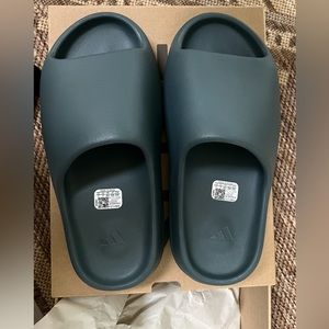 Yeezy slide slate marine